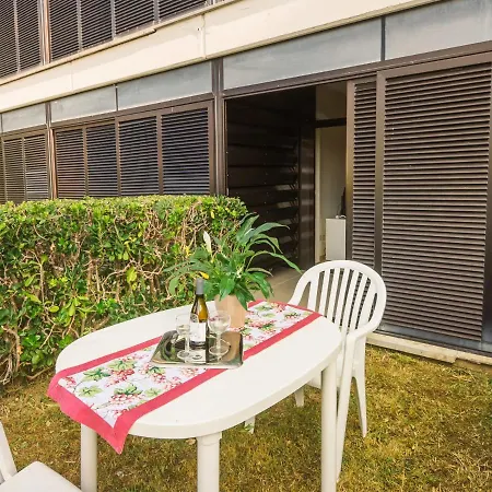 Apartamento Mono Garden-17 By Interhome